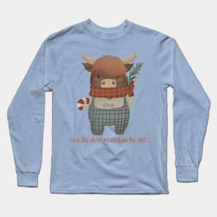 Scottish Highland Cow Loves The Winter Season Long Sleeve T-Shirt